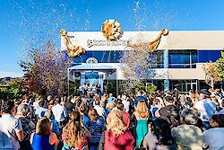 Einweihung des neuen Gebäudes der Scientology-Mission in Lake Forest, Kalifornien